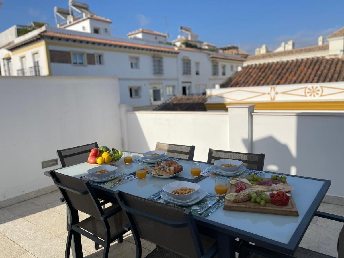 Villa New Townhouse In The Heart Of Nerja With Jacuzzi Exterior foto