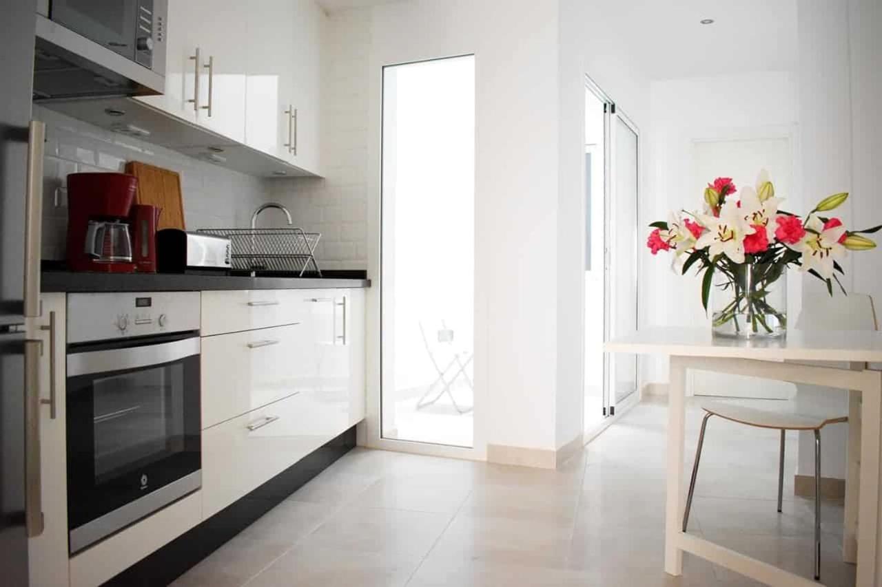 Villa New Townhouse In The Heart Of Nerja With Jacuzzi Exterior foto