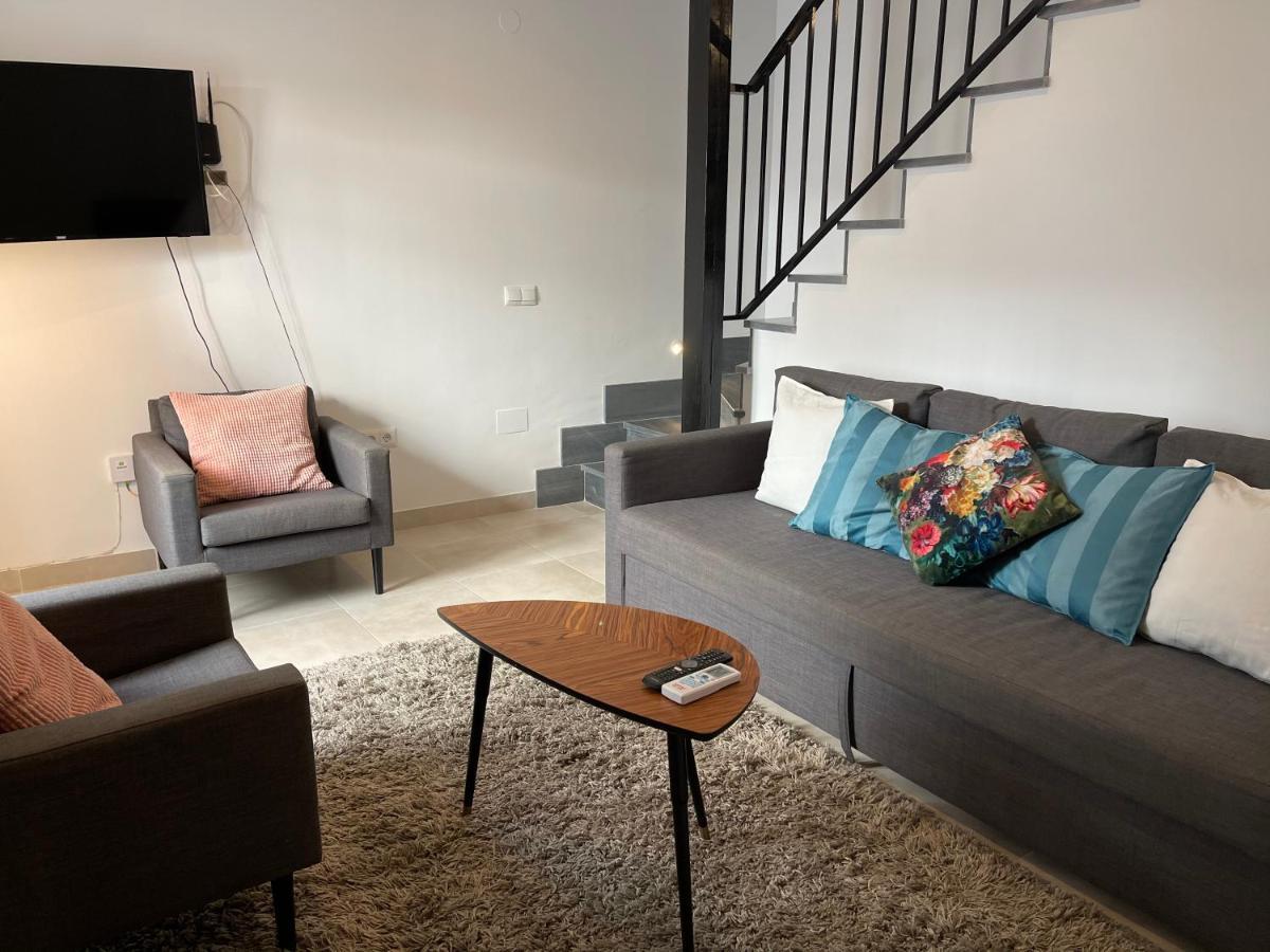 Villa New Townhouse In The Heart Of Nerja With Jacuzzi Exterior foto
