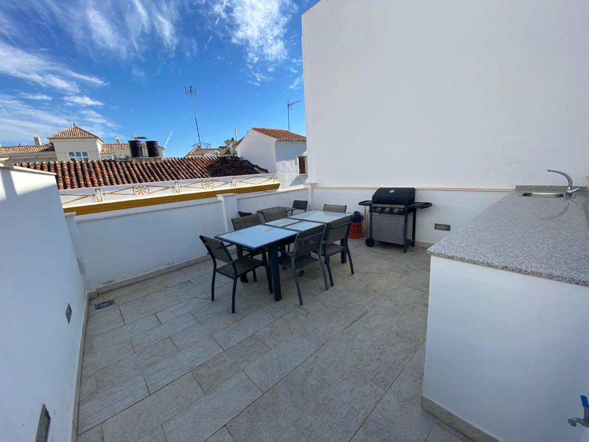 Villa New Townhouse In The Heart Of Nerja With Jacuzzi Exterior foto